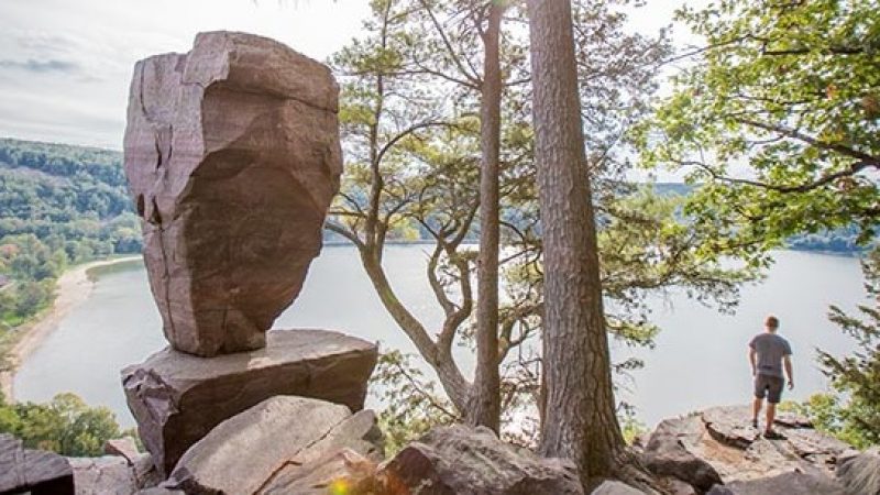 Devil's Lake. Photo by Dept. of Tourism.